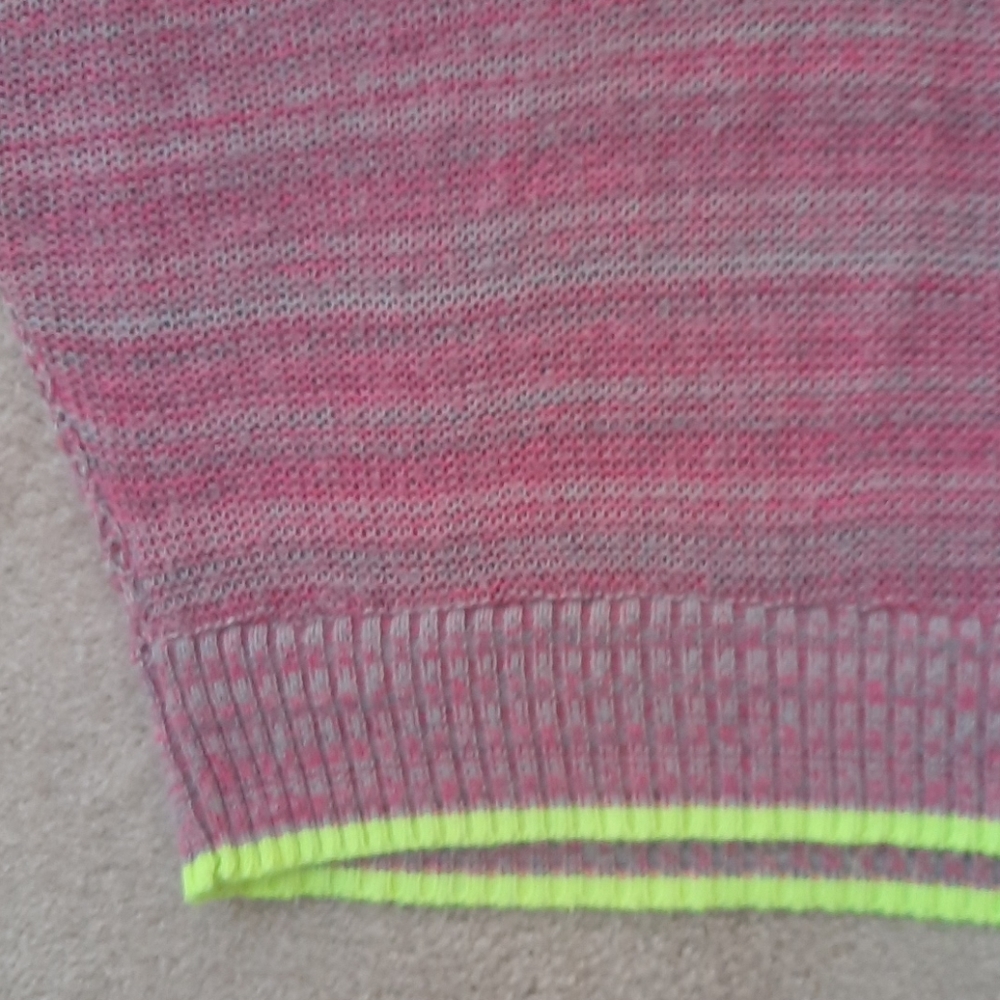 Sweater‎ - Picture 2 of 7